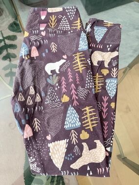 LuLaRoe Purple Bear & Tree Print Leggings